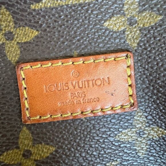 Authentic Louis Vuitton Monogram SAUMUR 43 XL Messenger Bag Unisex - Picture 9 of 15